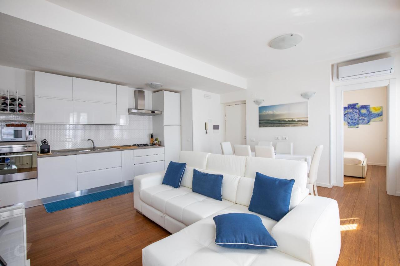 Elena House White Apartment Βιαρέτζιο Εξωτερικό φωτογραφία