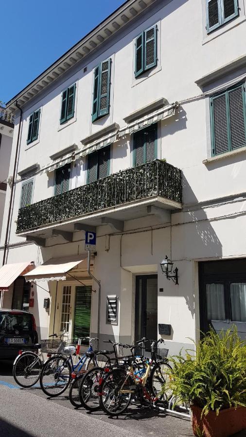 Elena House White Apartment Βιαρέτζιο Εξωτερικό φωτογραφία